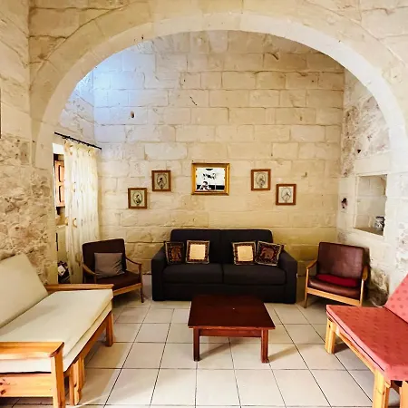 Ta' Karmnu Farmhouse