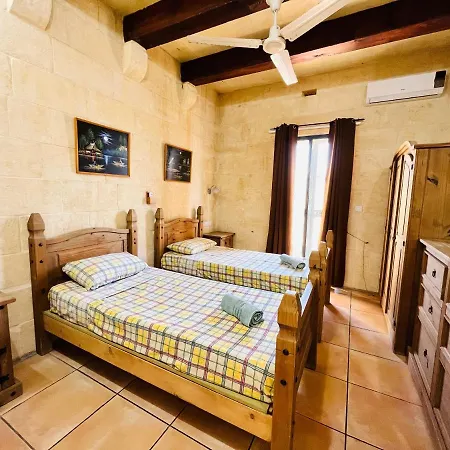 Ta' Karmnu Farmhouse בית נופש Xagħra