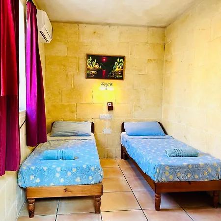 Ta' Karmnu Farmhouse Xagħra